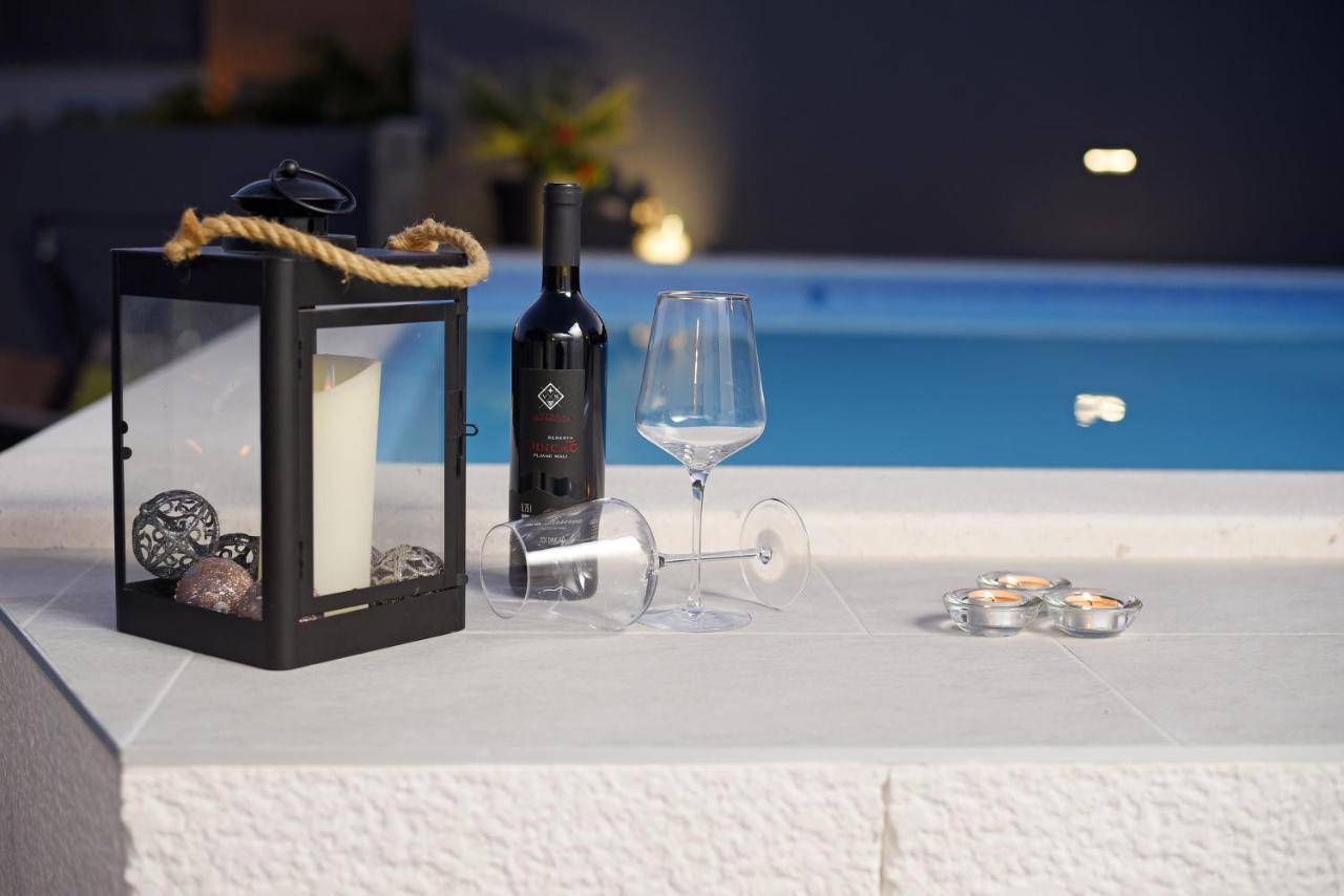Apartments Lidija - Sea View Apartment With Exclusive Right Of Using Hot Tub Or Split Level Apartment With Exclusive Right Of Using Pool Podstrana Exterior foto