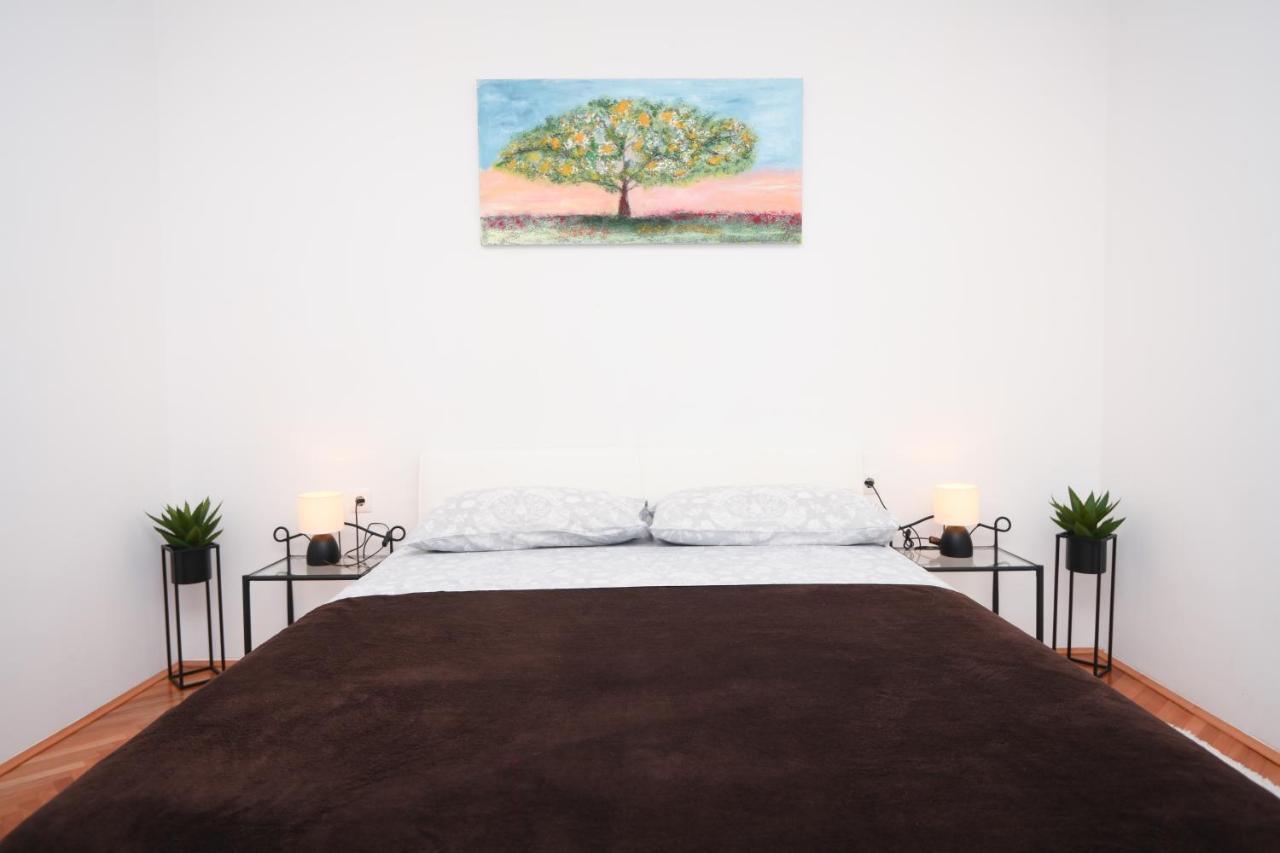 Apartments Lidija - Sea View Apartment With Exclusive Right Of Using Hot Tub Or Split Level Apartment With Exclusive Right Of Using Pool Podstrana Exterior foto