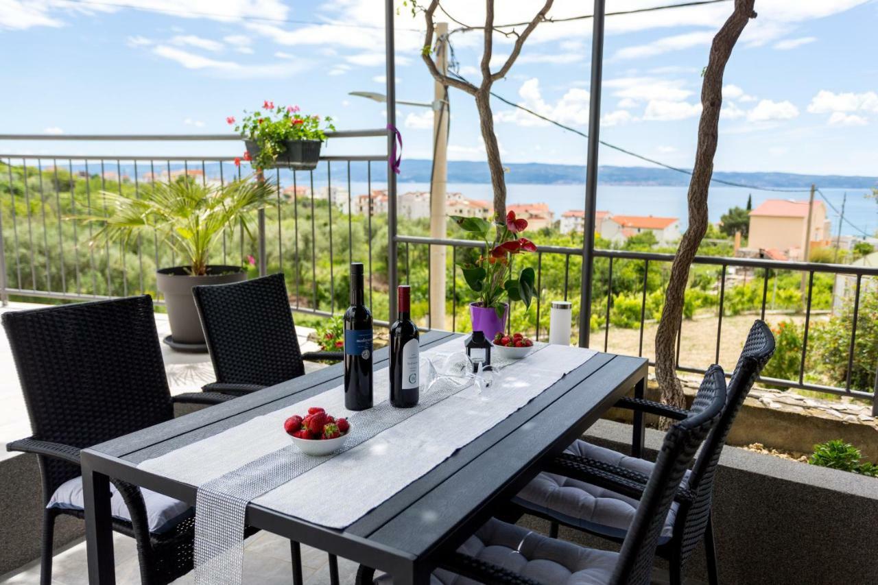 Apartments Lidija - Sea View Apartment With Exclusive Right Of Using Hot Tub Or Split Level Apartment With Exclusive Right Of Using Pool Podstrana Exterior foto