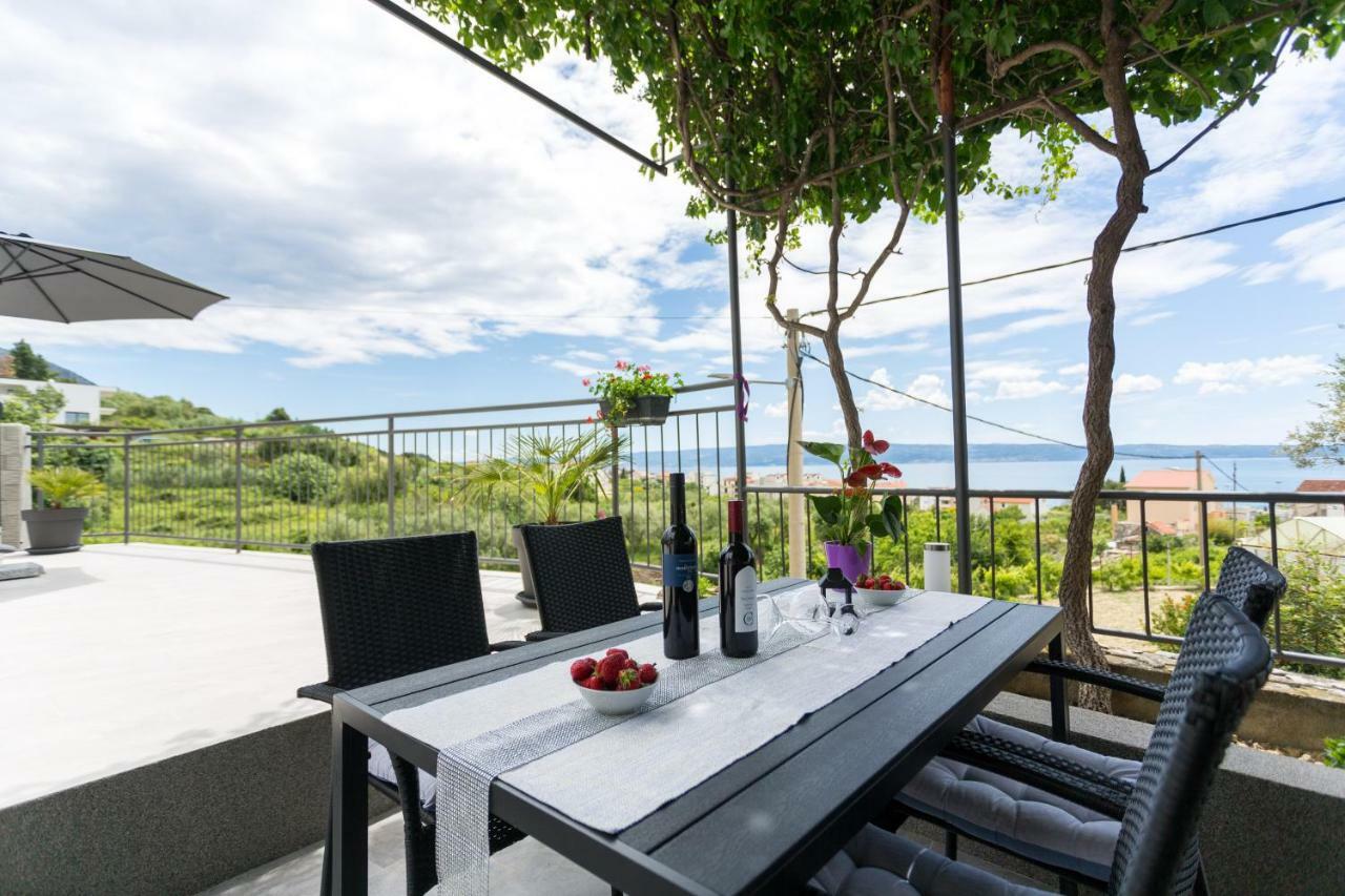 Apartments Lidija - Sea View Apartment With Exclusive Right Of Using Hot Tub Or Split Level Apartment With Exclusive Right Of Using Pool Podstrana Exterior foto
