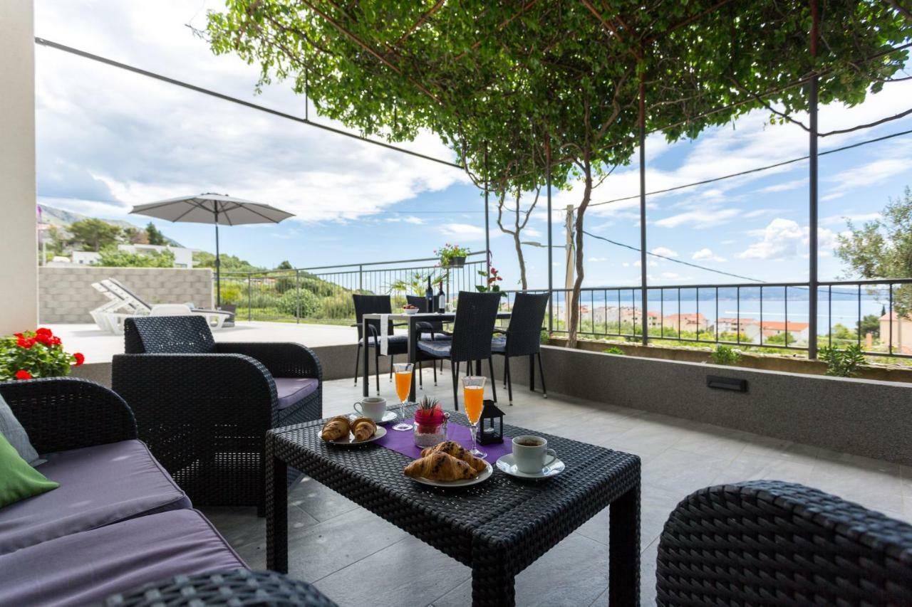 Apartments Lidija - Sea View Apartment With Exclusive Right Of Using Hot Tub Or Split Level Apartment With Exclusive Right Of Using Pool Podstrana Exterior foto