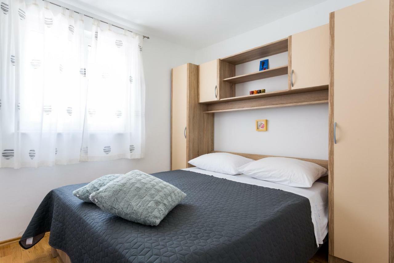 Apartments Lidija - Sea View Apartment With Exclusive Right Of Using Hot Tub Or Split Level Apartment With Exclusive Right Of Using Pool Podstrana Exterior foto